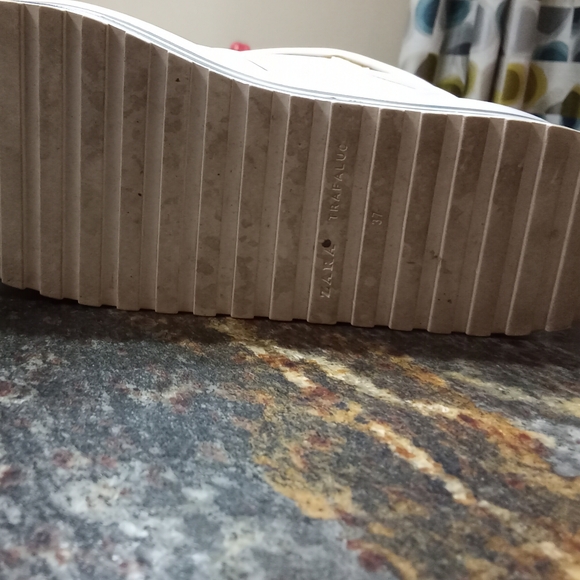 Zara Platform - Picture 5 of 6